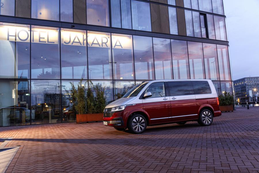  Volkswagen Multivan Bulli (T6.1) 2019 года  (фото 26 из 86)